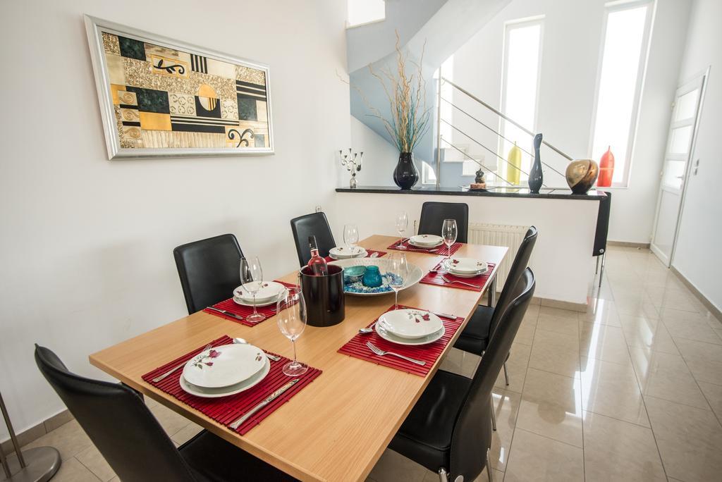 Villa Luca Pastida Екстериор снимка