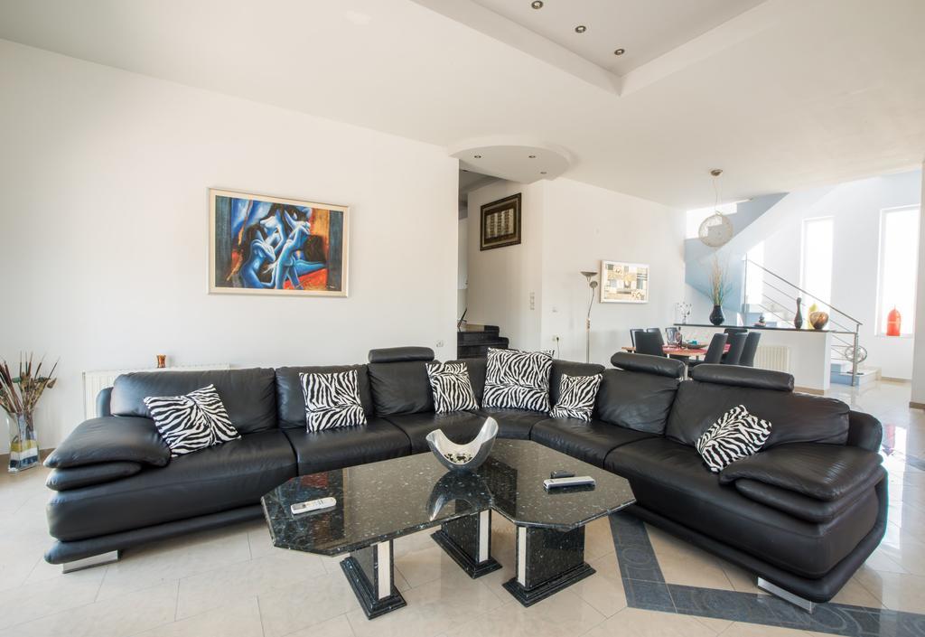 Villa Luca Pastida Екстериор снимка